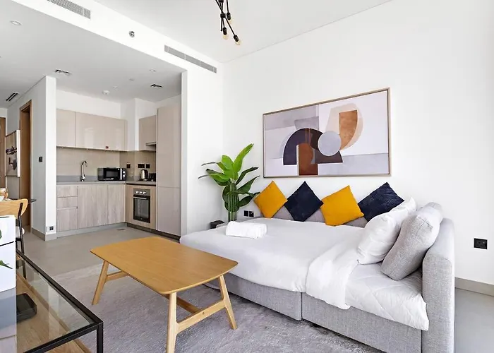 First Class 1Br Sophisticated City Living