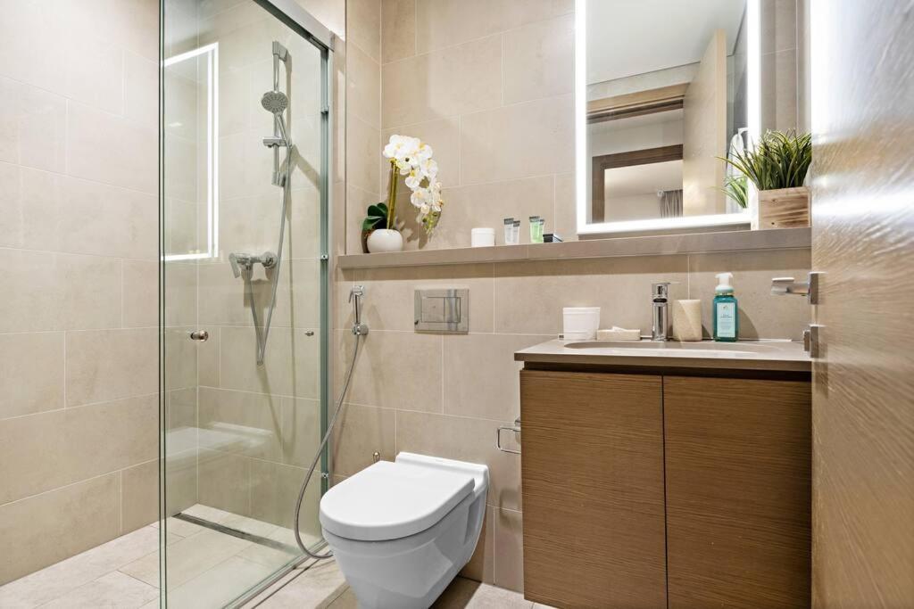 First Class 1br Sophisticated Living * Dubai