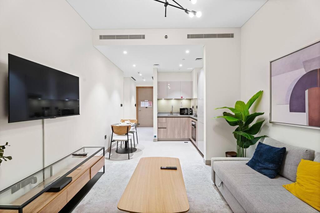 First Class 1br Sophisticated Living Apartment