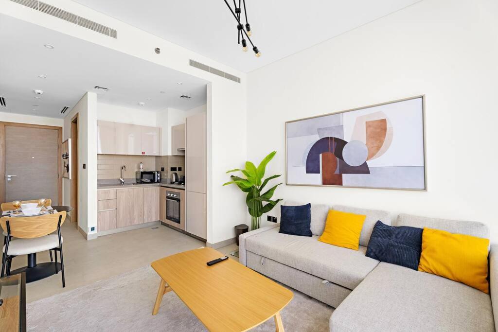 First Class 1br Sophisticated Living * Dubai